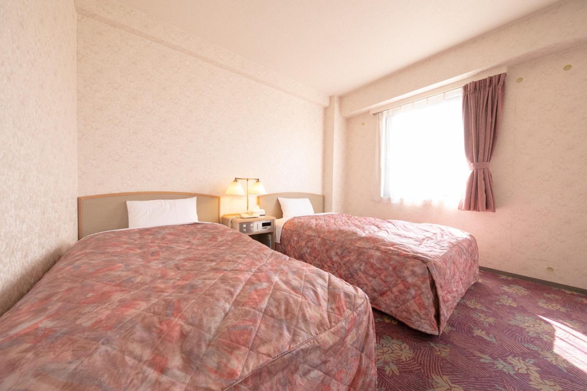 Miyakonojō Main Hotel - Vacation Stay 82549 מראה חיצוני תמונה